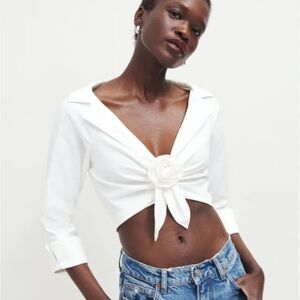 REFORMATION KARLIE TOP V-neck three-quarter sleeves off white crop top size 2